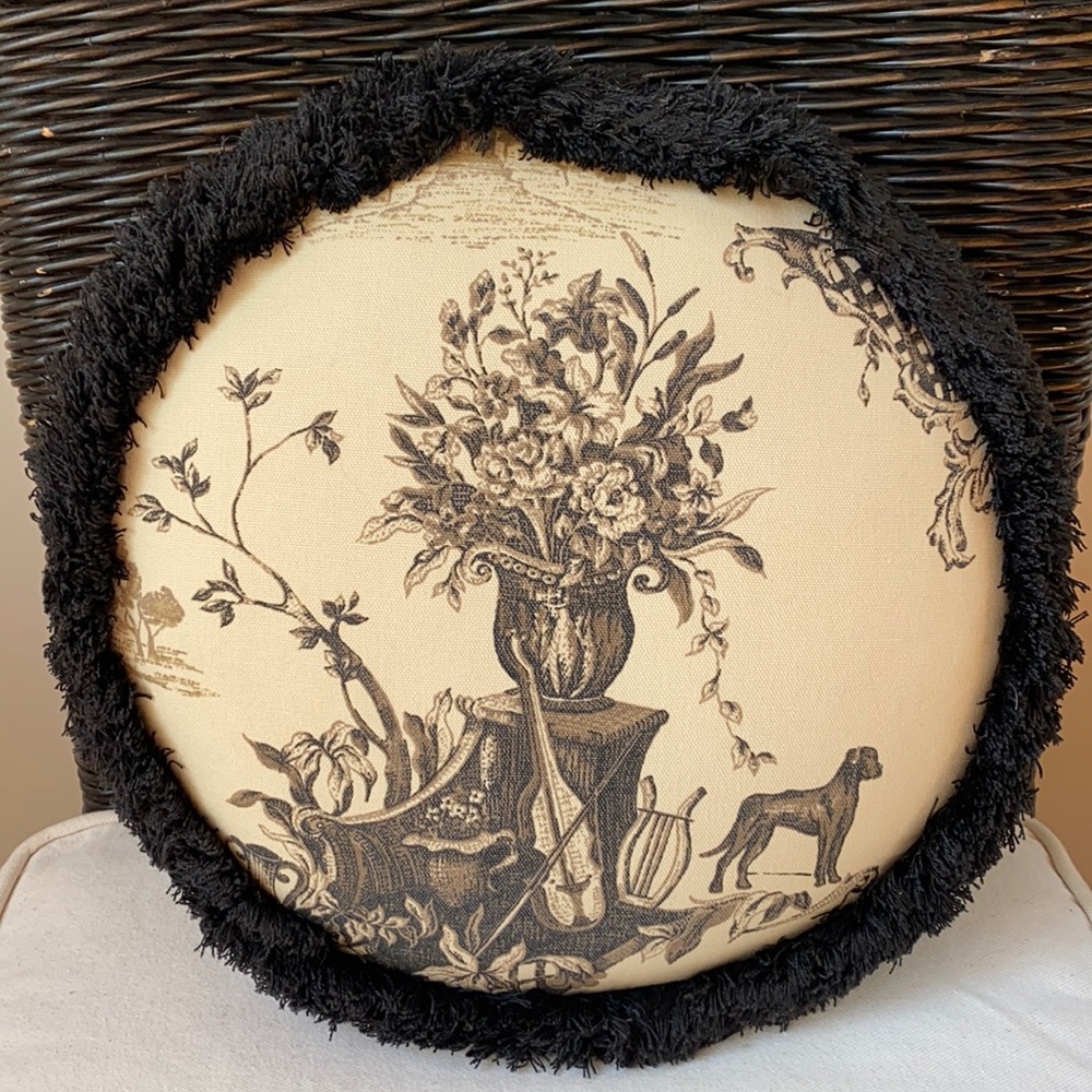 Round, reversible Black & Cream toile/plaid pillow